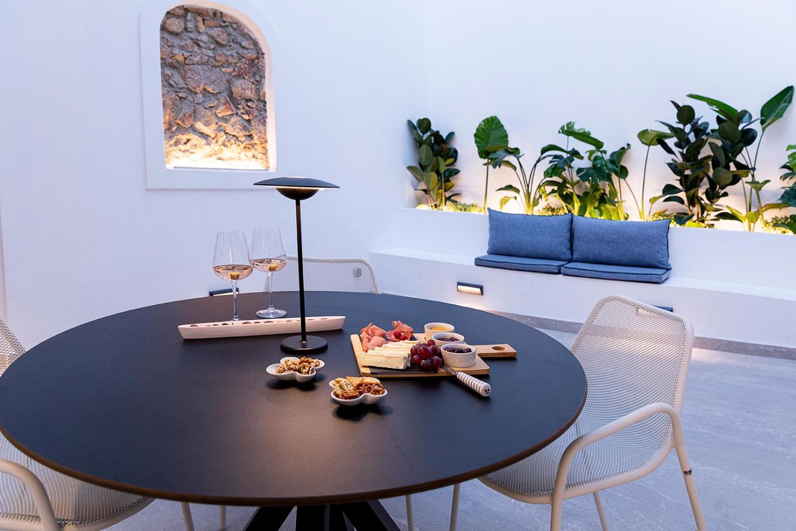 Maison 36 Villa In The Center Of Psyri เอเธนส์ ภายนอก รูปภาพ